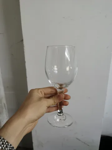 高脚收口红酒杯
