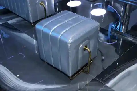 单人皮凳